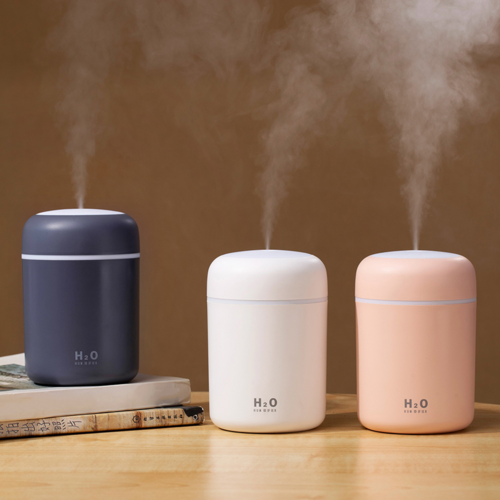 Portable USB Air Humidifier & Aroma Diffuser - Car & Home Essential Oil Mist Maker